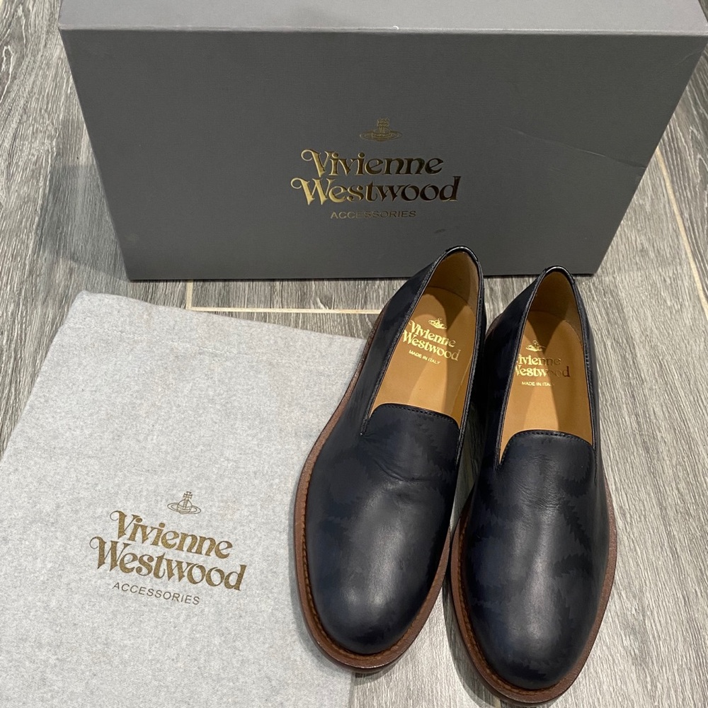 SOLD ❌ Vivienne Westwood Gray Squiggle Loafers
